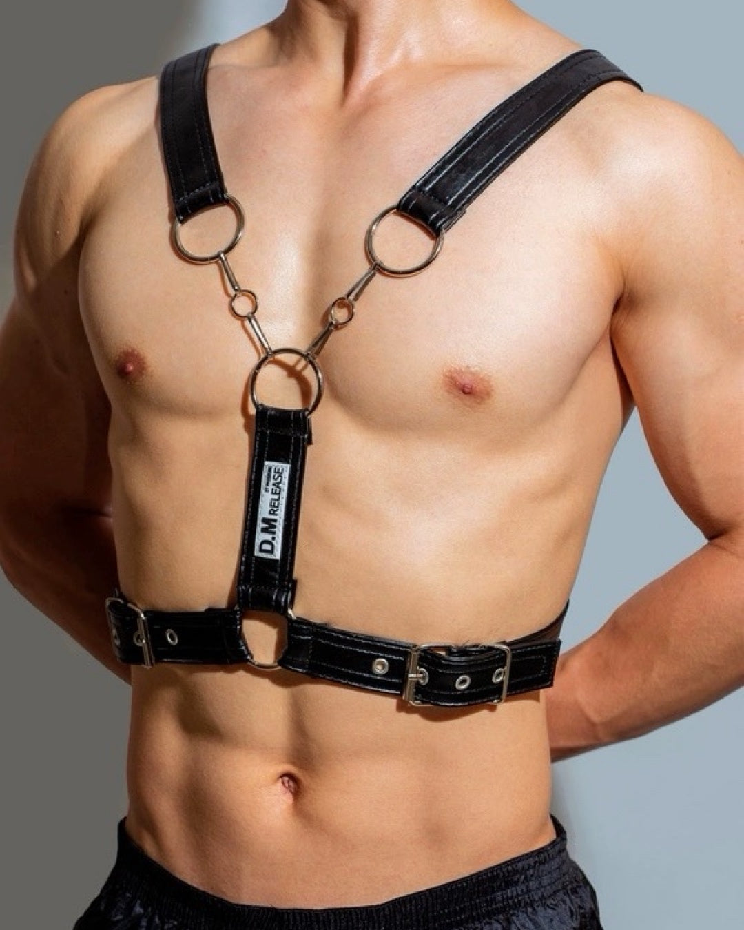 DM MEN’S METAL DECOR LEATHER HARNESS