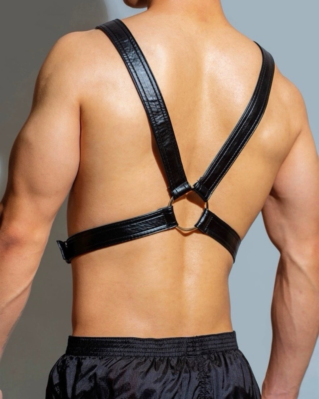 DM MEN’S METAL DECOR LEATHER HARNESS